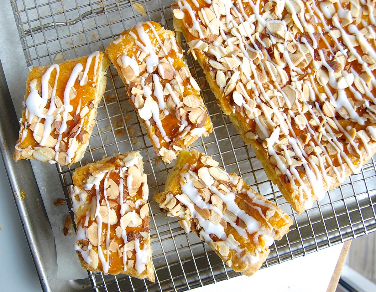 Almond Puff Loaf Bakealong via @kingarthurflour