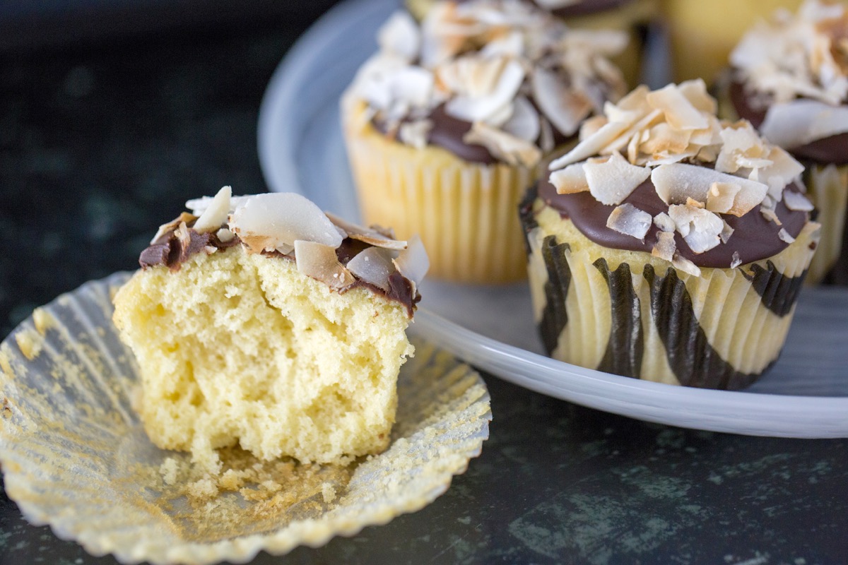 Ultra-Vanilla Cupcakes via @kingarthurflour
