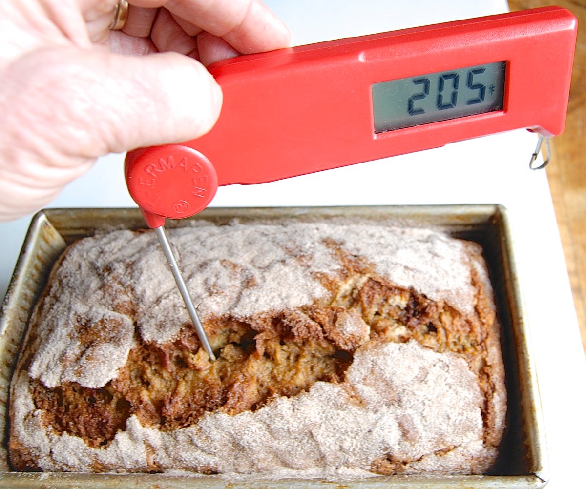 How to tell when banana bread is done via @kingarthurflour