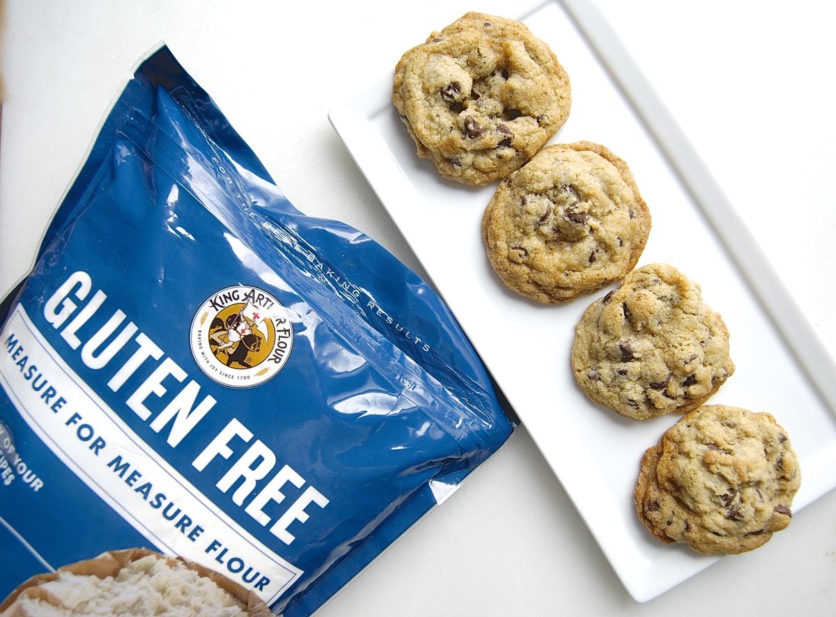 Gluten-Free Chocolate Chip Cookies via @kingarthurflour