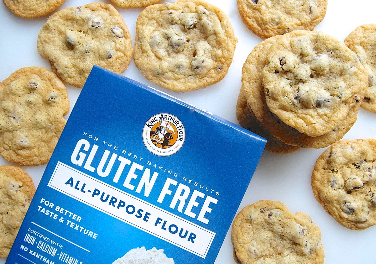 Gluten-Free Chocolate Chip Cookies via @kingarthurflour