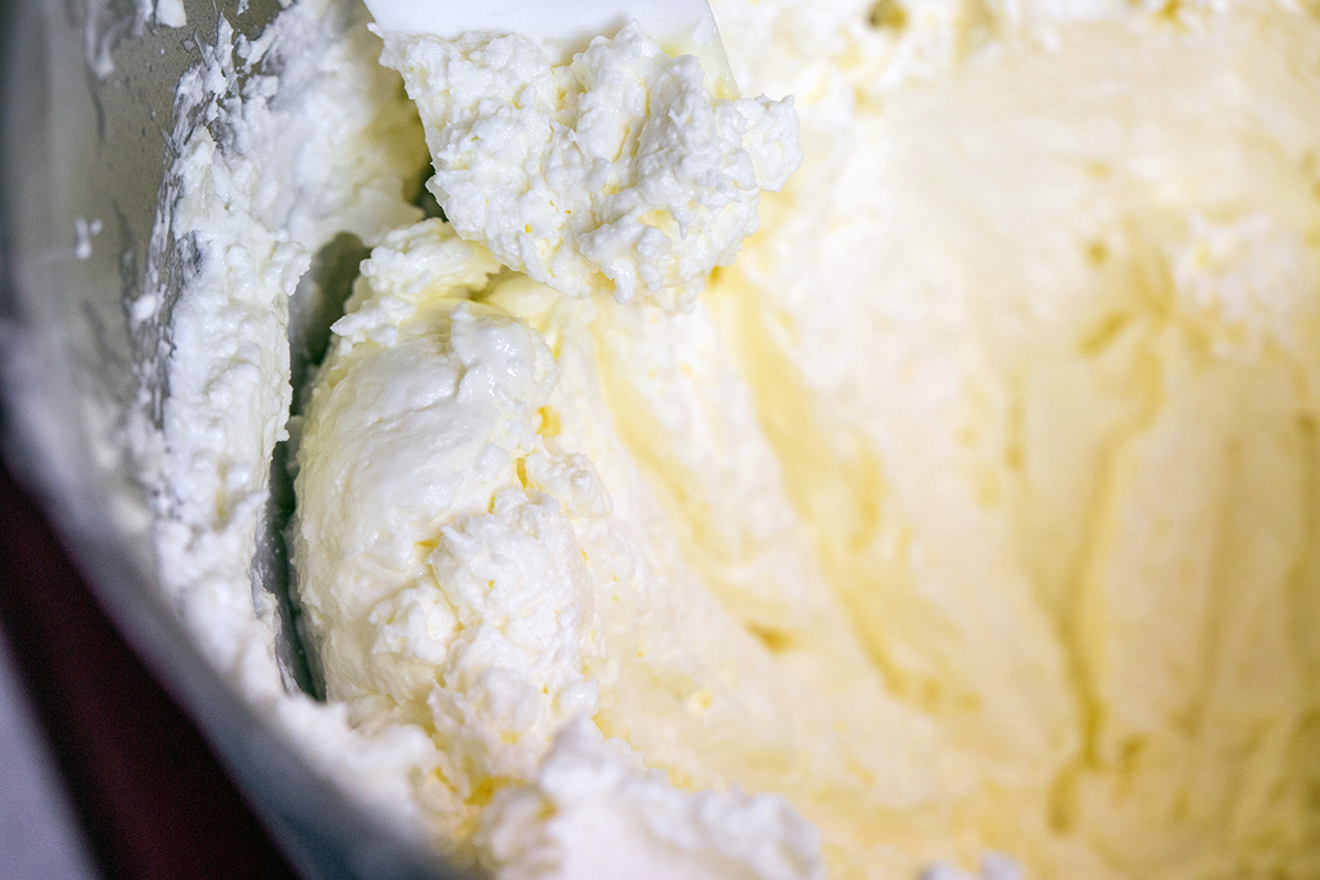buttercream frosting via @kingarthurflour