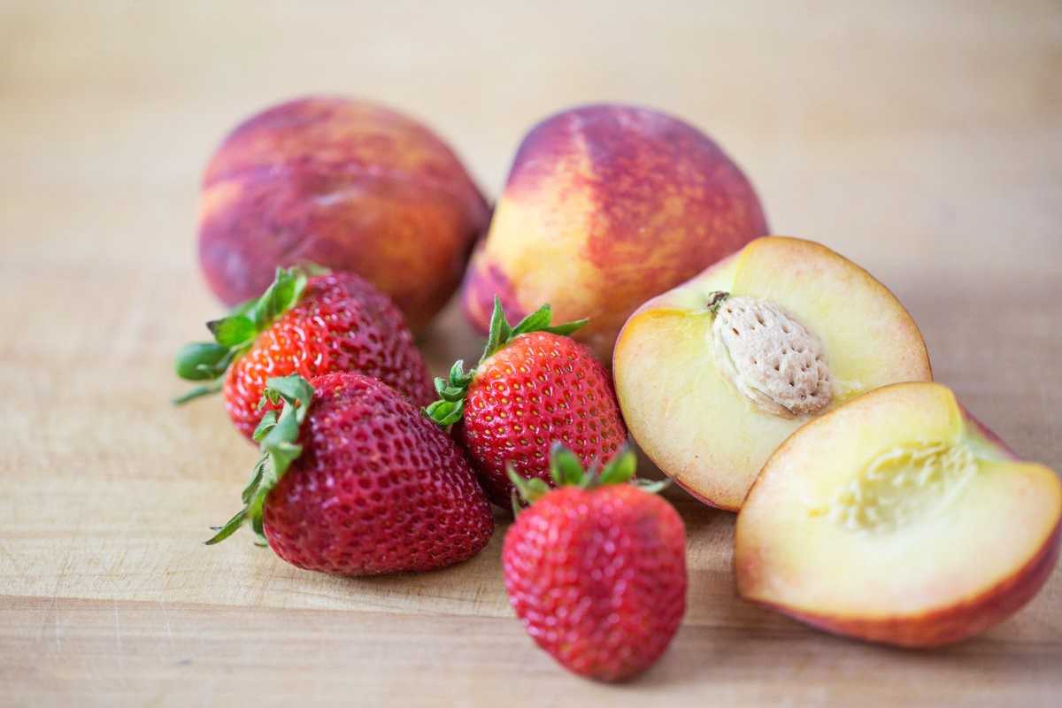 Grilling and Roasting Fruit via @kingarthurflour