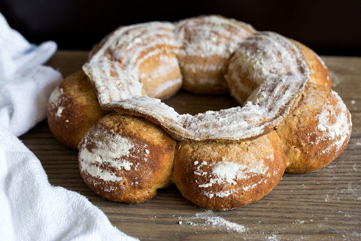 How to Shape a Couronne via @kingarthurflour