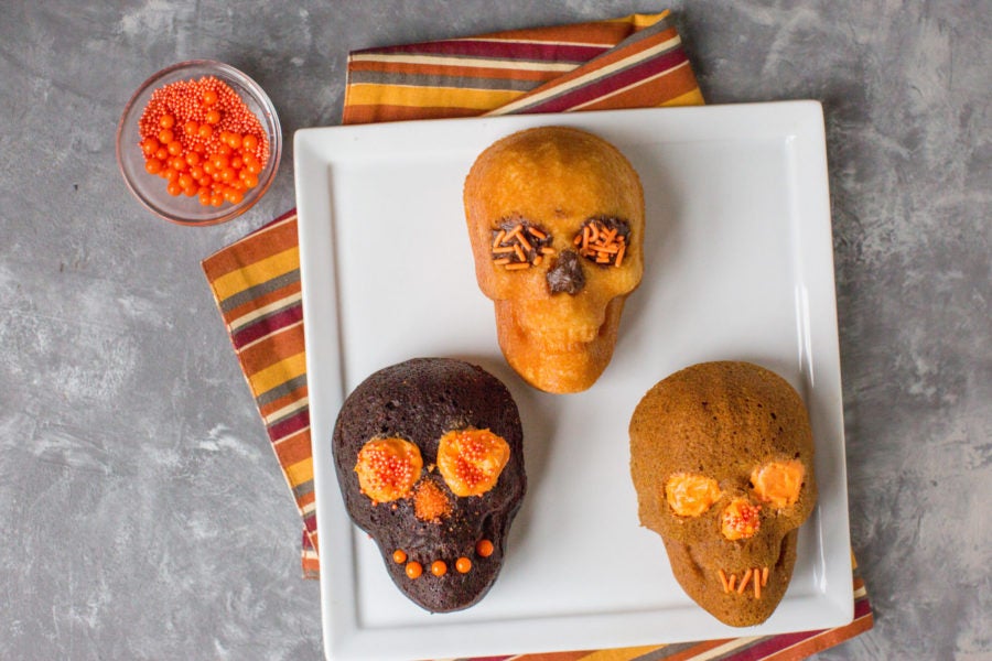 How to make Halloween Skull Cakes via @kingarthurflour