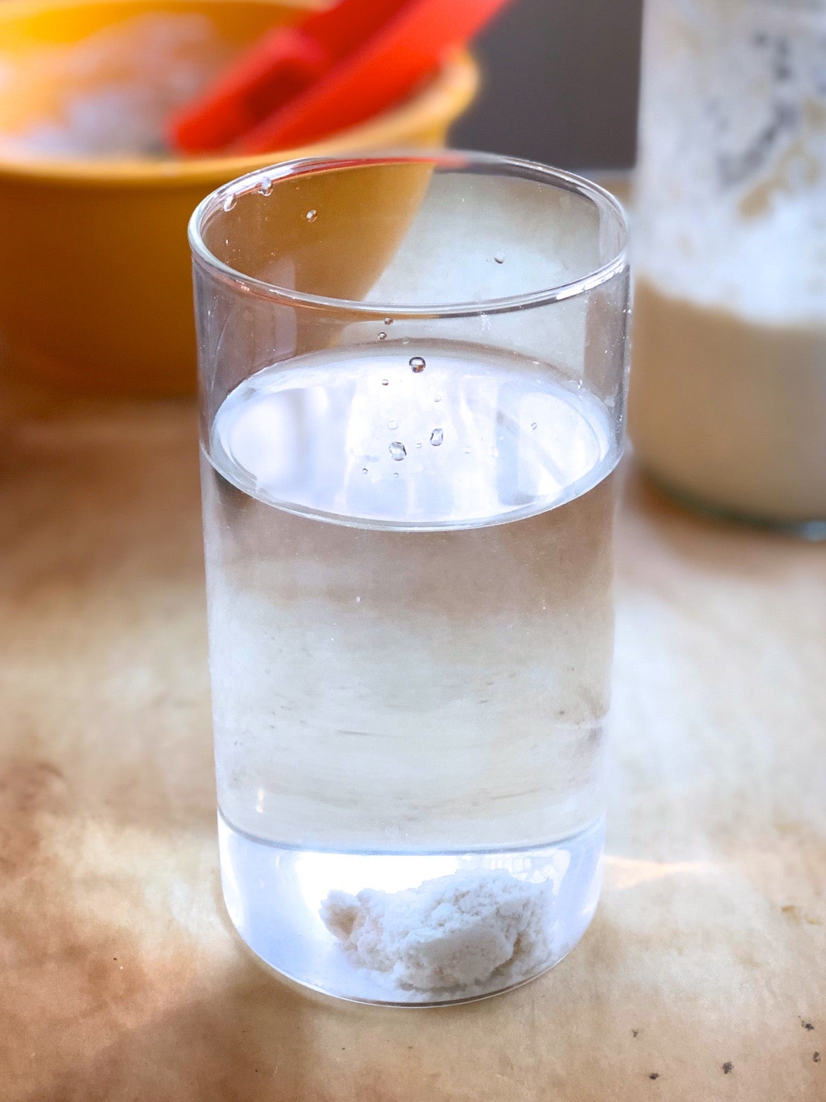 Float test for yeast dough sourdough starter via @kingarthurflour