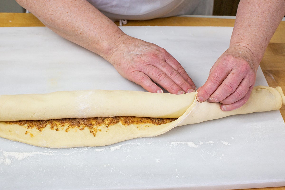 how to shape a coffeecake wreath via @kingarthurflour