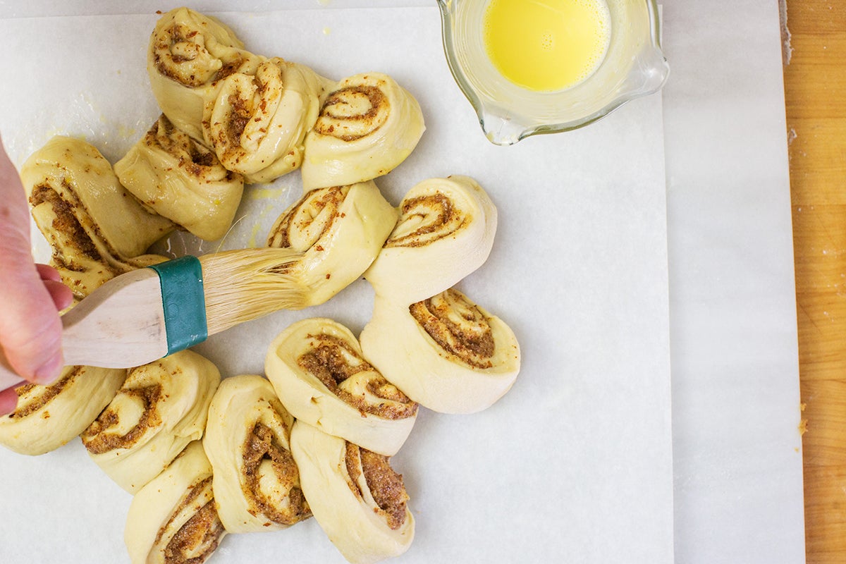 how to shape a coffeecake wreath via @kingarthurflour