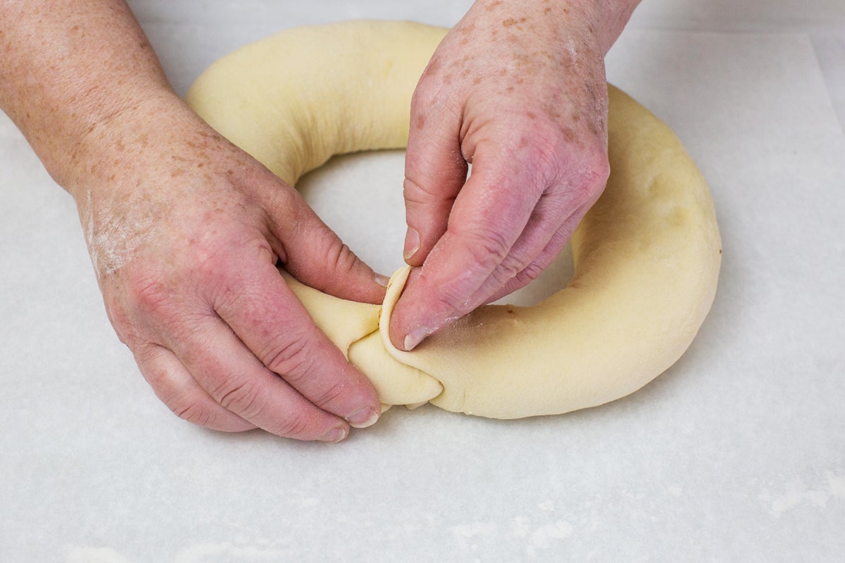 how to shape a coffeecake wreath via @kingarthurflour