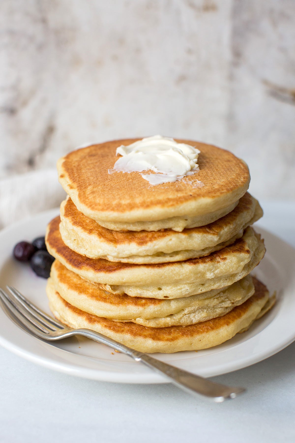 How to make fluffy pancakes via @kingarthurflour