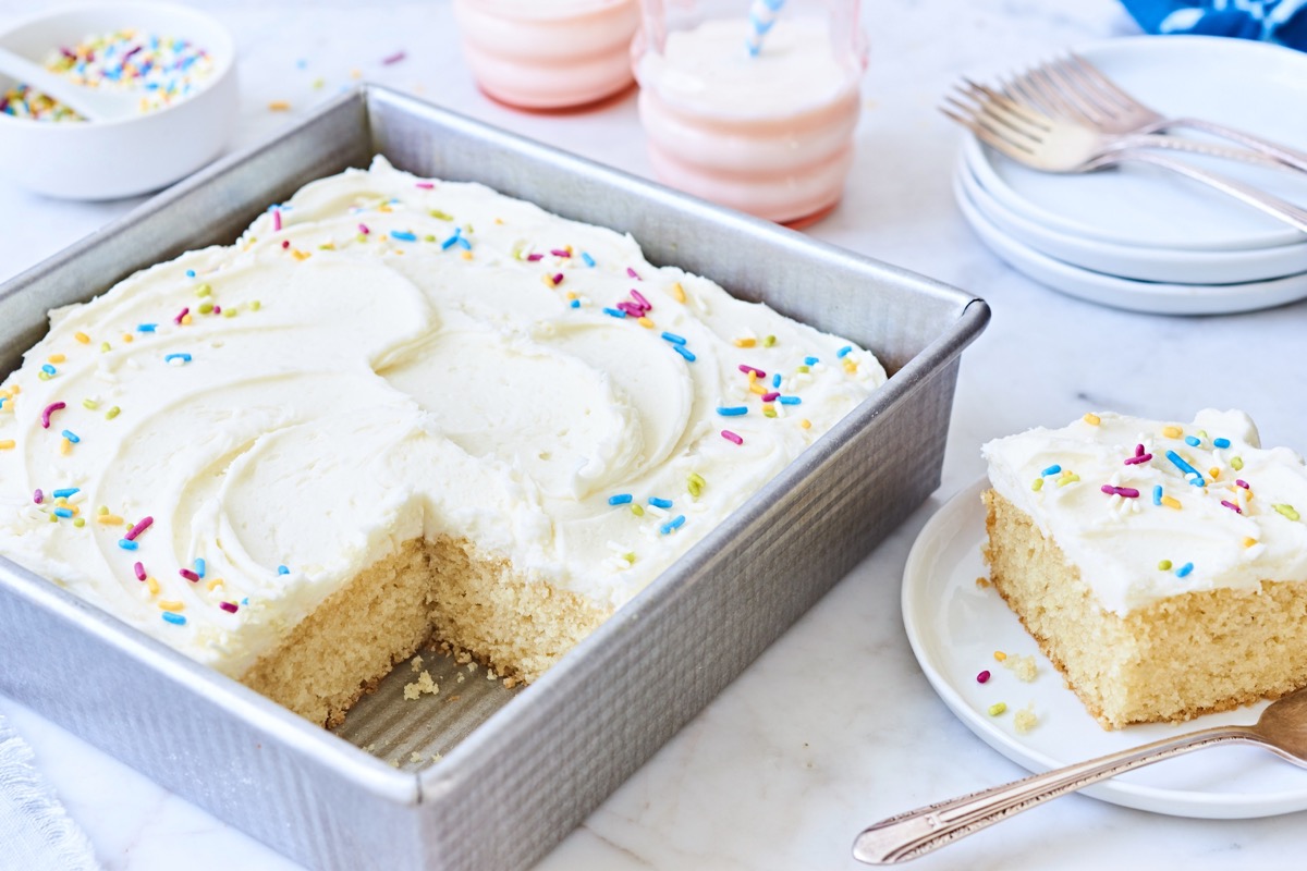 How to bake high-rising cakes via @kingarthurflour