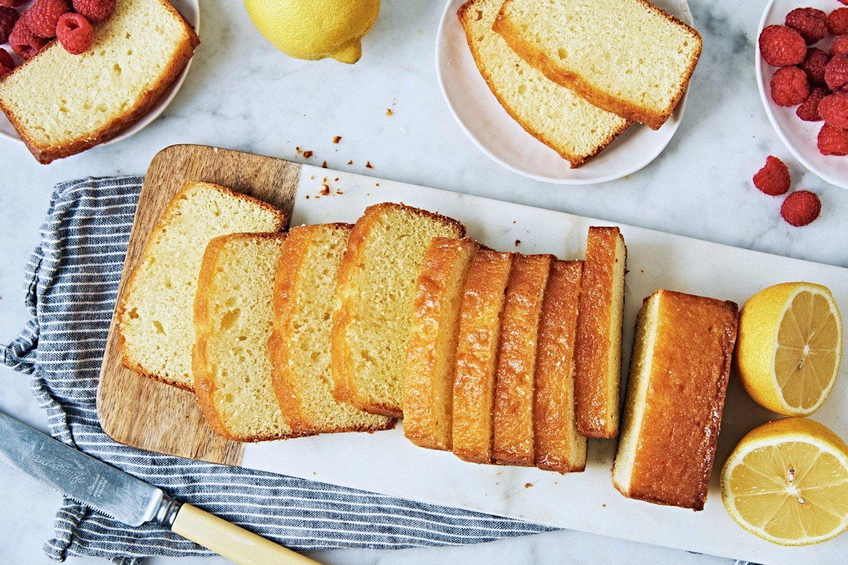How to bake high-rising cakes via @kingarthurflour