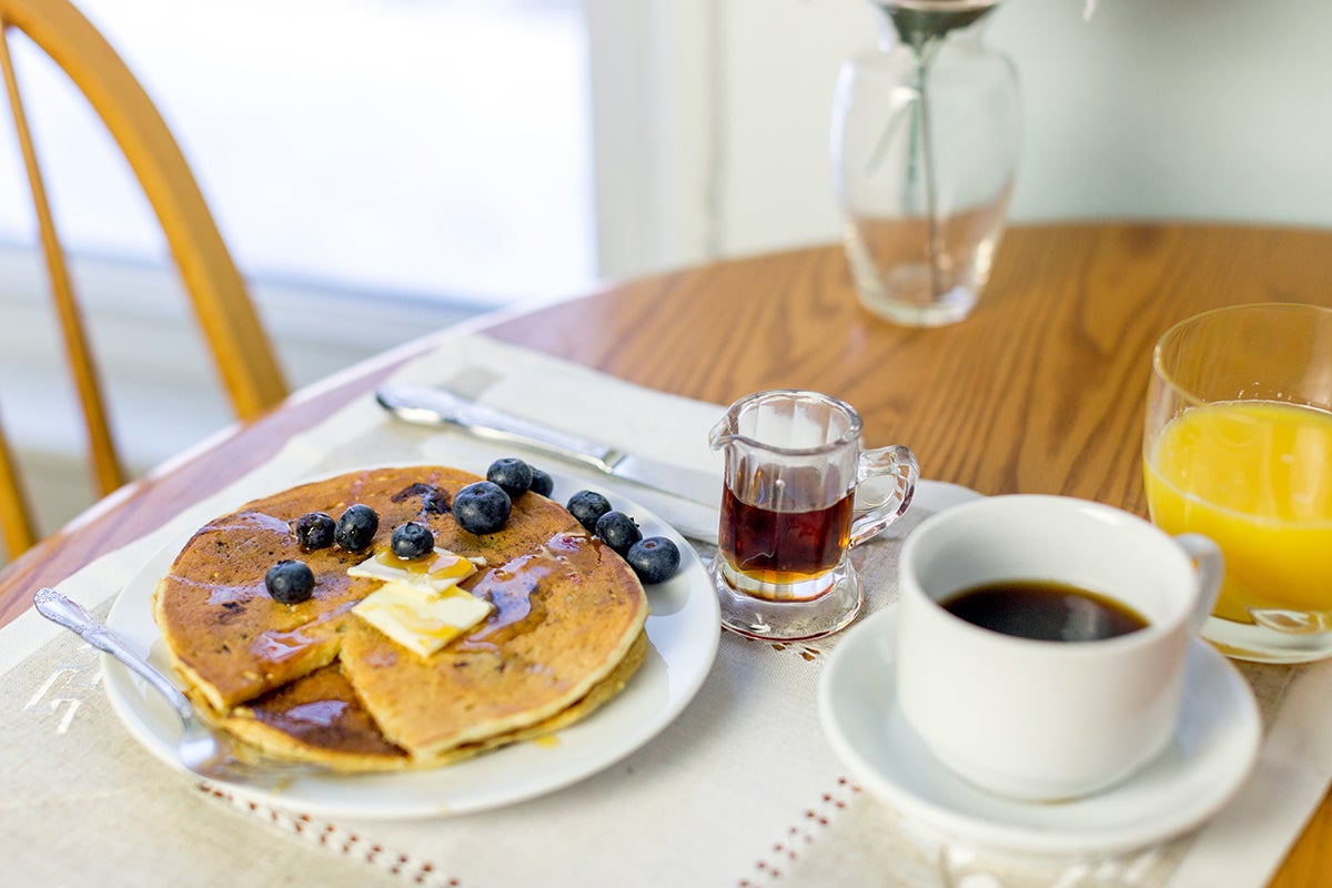 How to make diner pancakes via @kingarthurflour