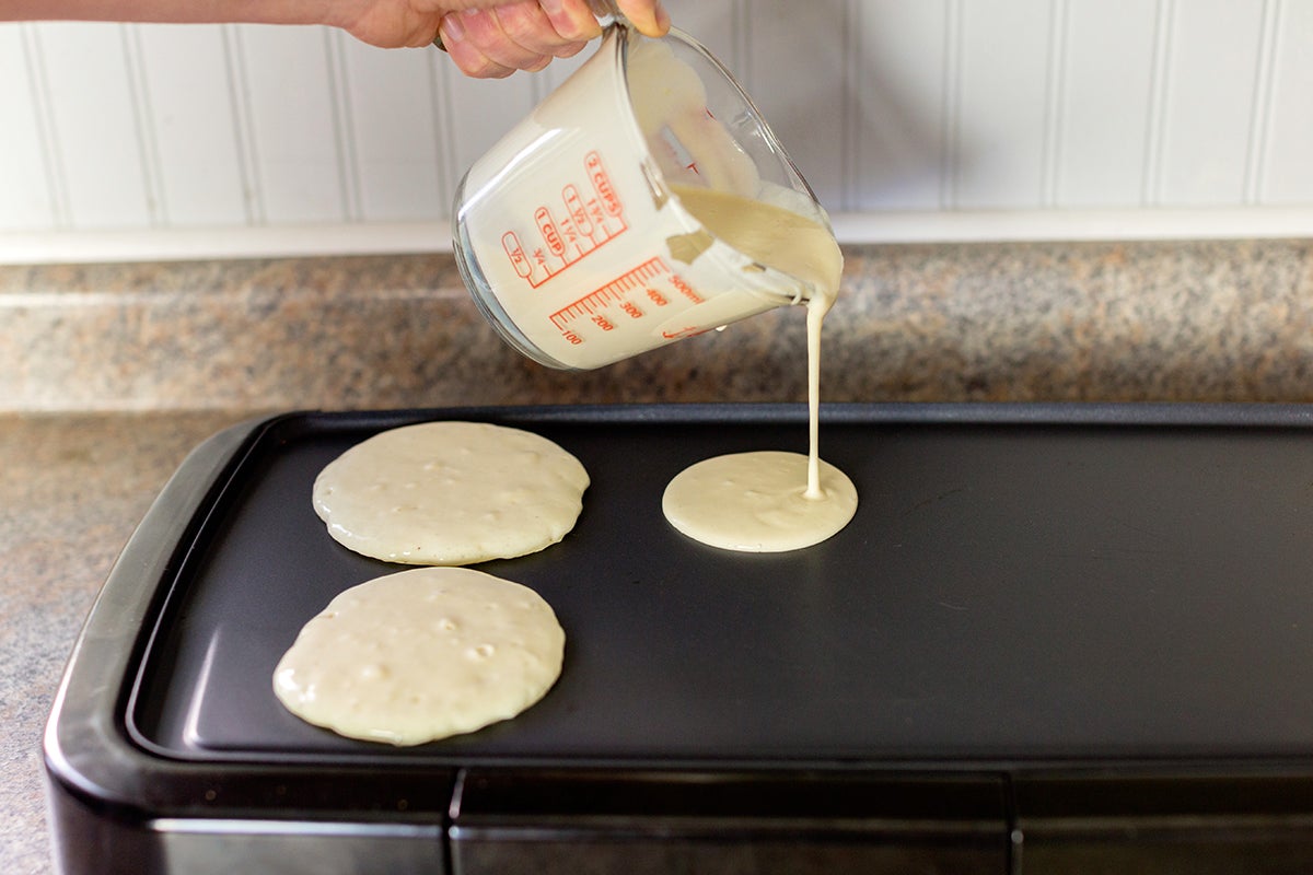 How to make diner pancakes via @kingarthurflour