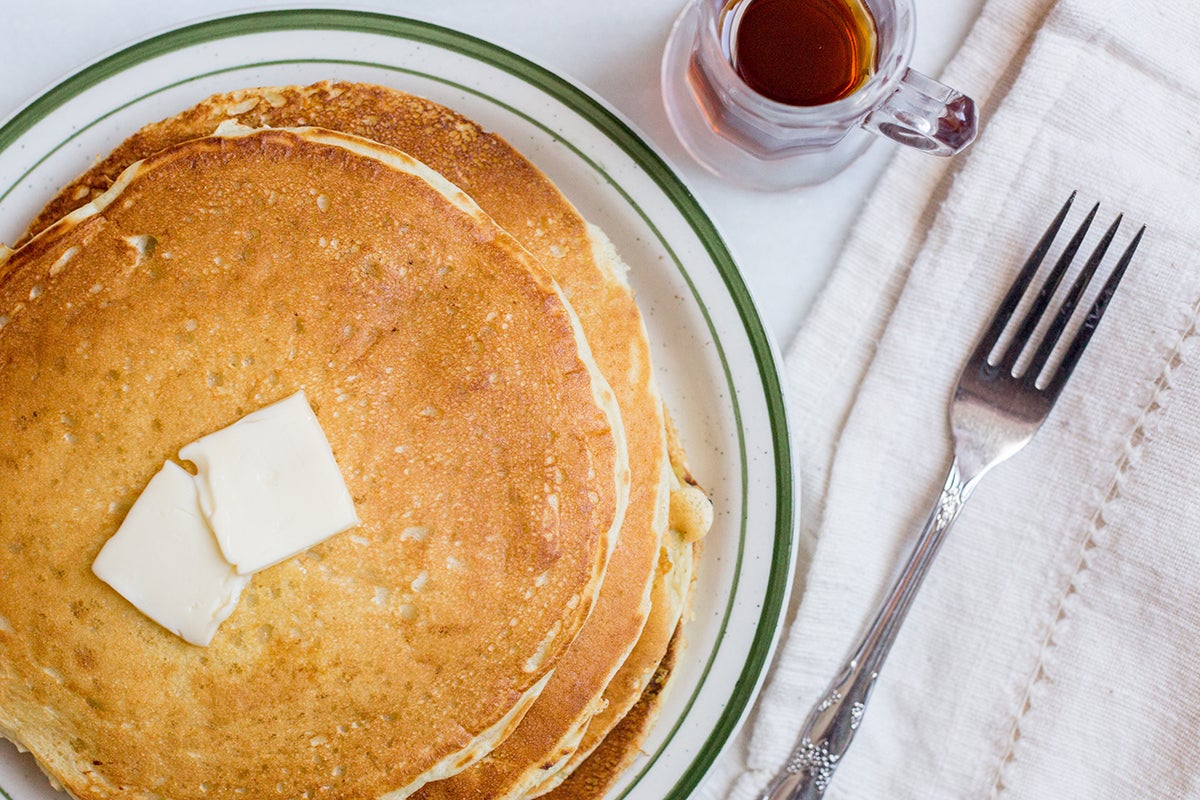 How to make diner pancakes via @kingarthurflour