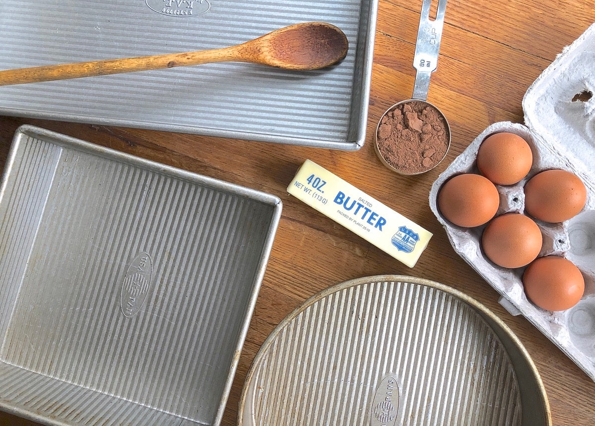 Baking Dish vs. Baking Pan: Which One Is Best for Your Recipe?