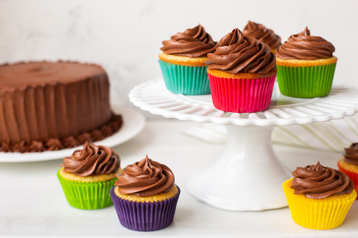 How to convert cake to cupcakes via @kingarthurflour