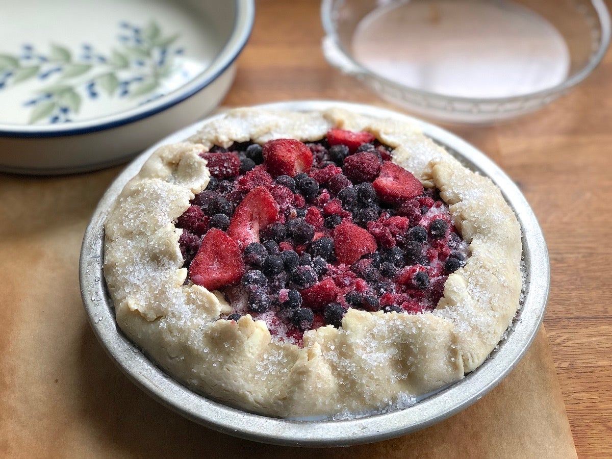 The best pie pan via @kingarthurflour