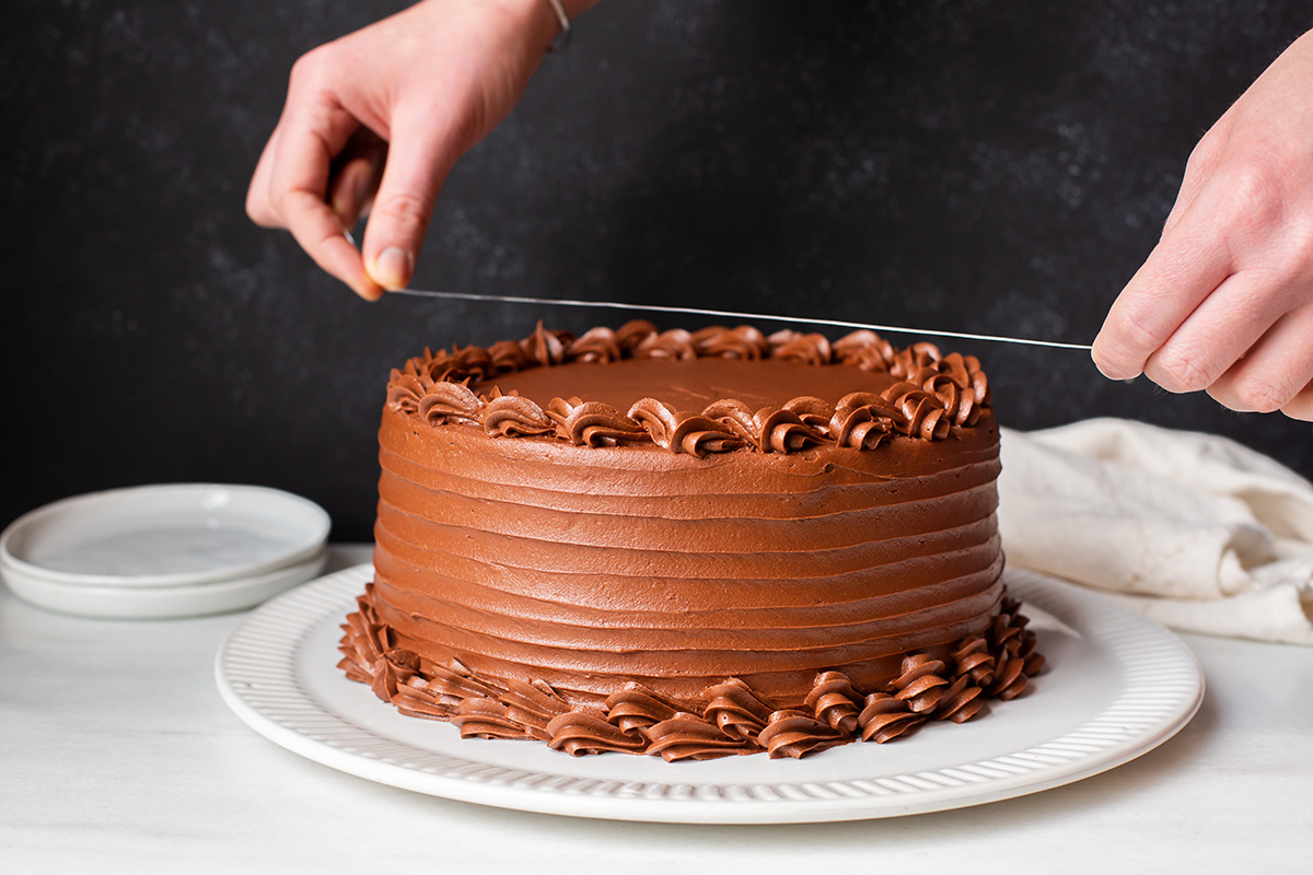 The best way to cut cake via @kingarthurflour
