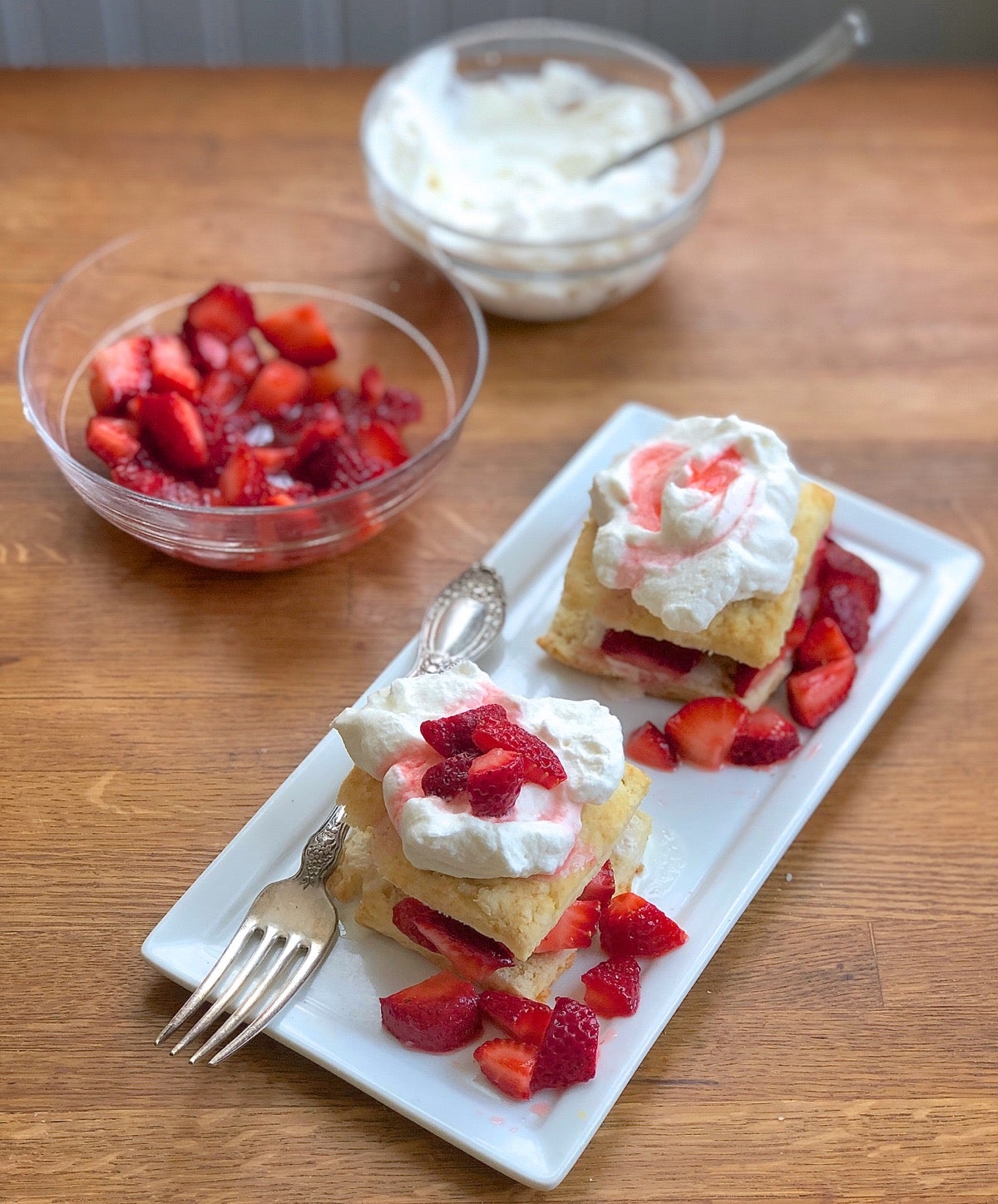 How to build great strawberry shortcake via @kingarthurflour