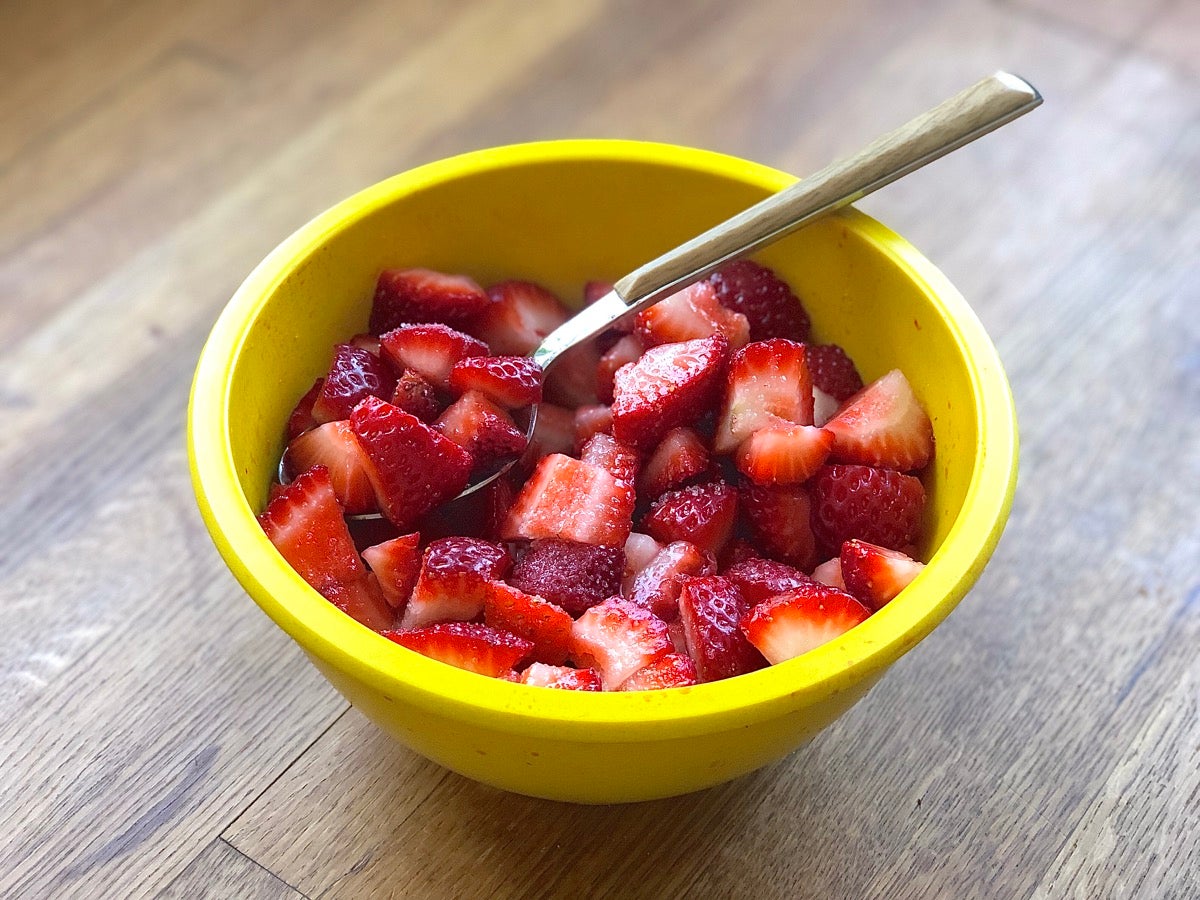 How to build great strawberry shortcake via @kingarthurflour