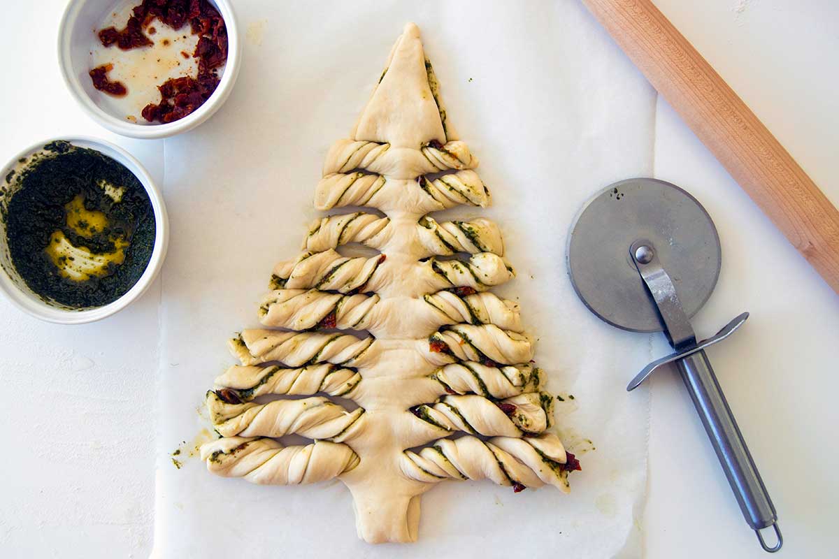 Christmas tree bread is a tasty holiday twist