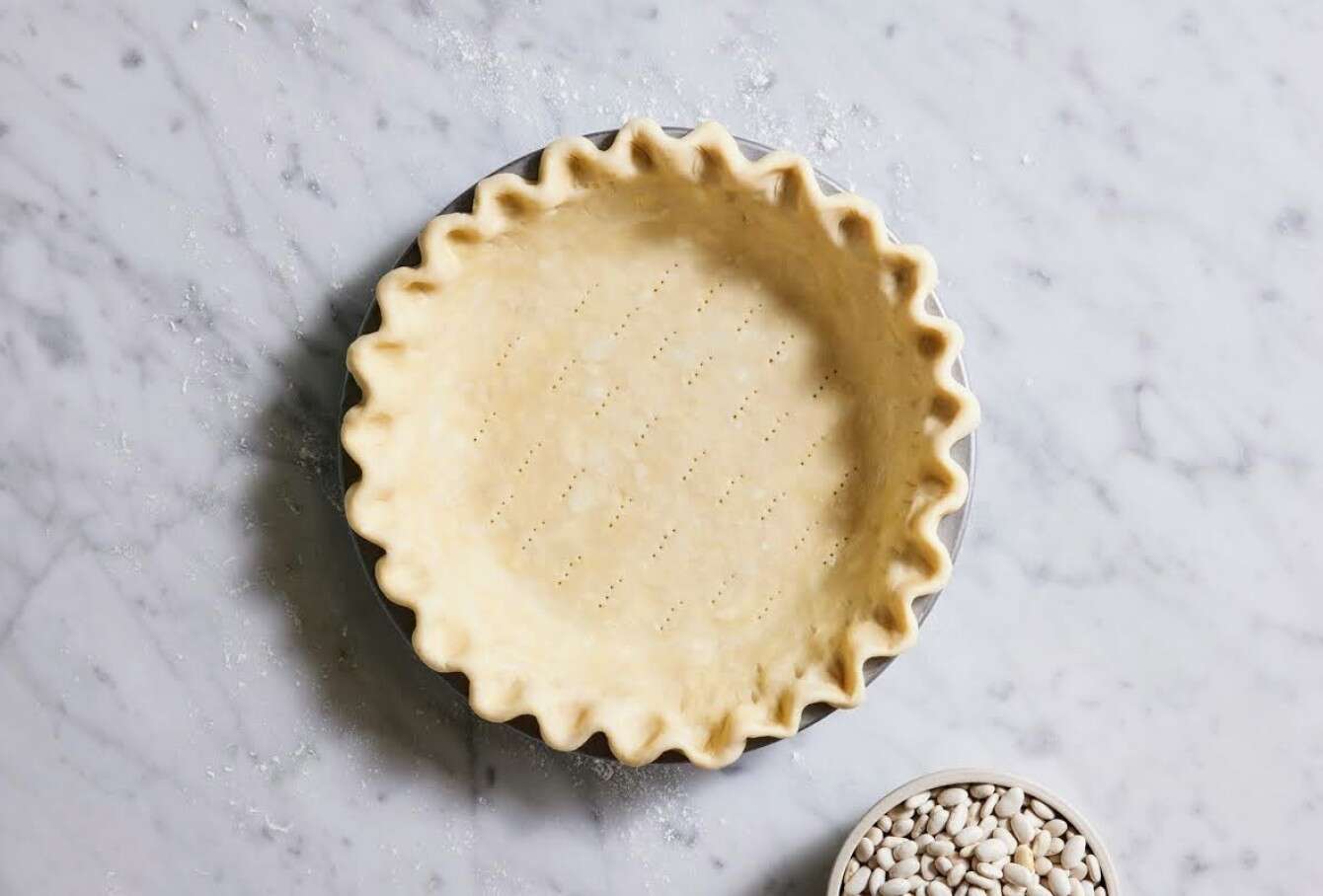 How to keep pie crust from shrinking