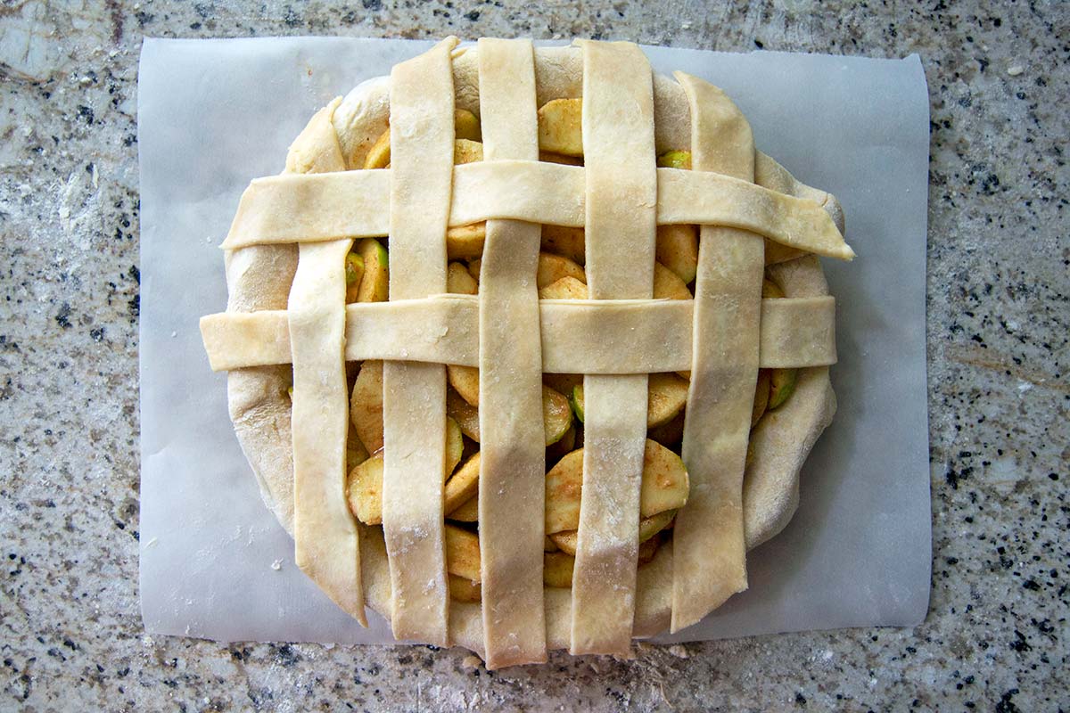 Half woven lattice crust