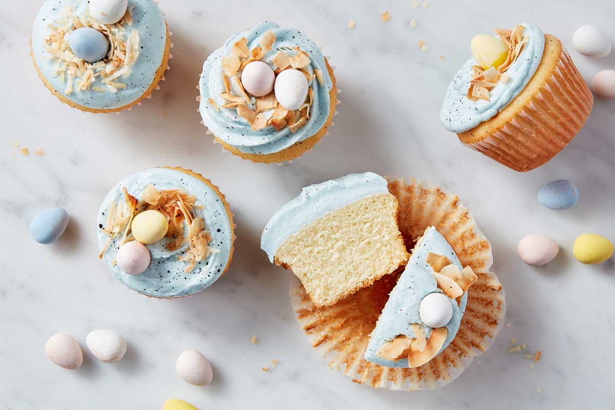 Robin's egg cupcakes