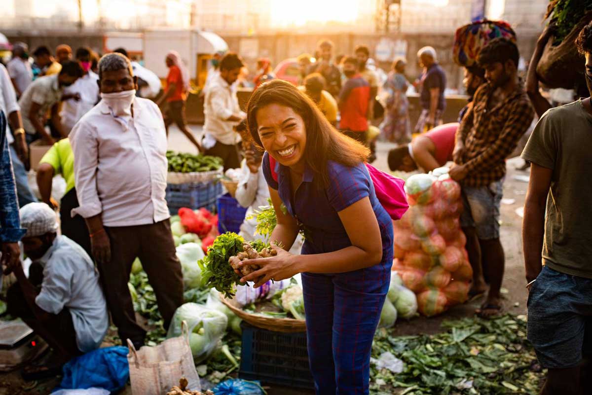 Sana at an outdoor market