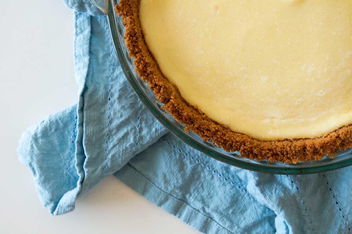Baked, undecorated easy cheesecake