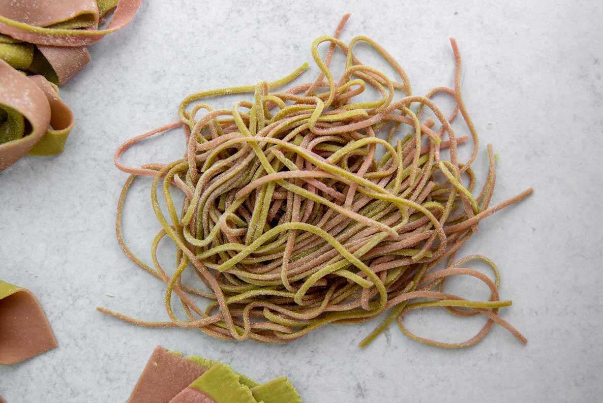 Green and pink spaghetti