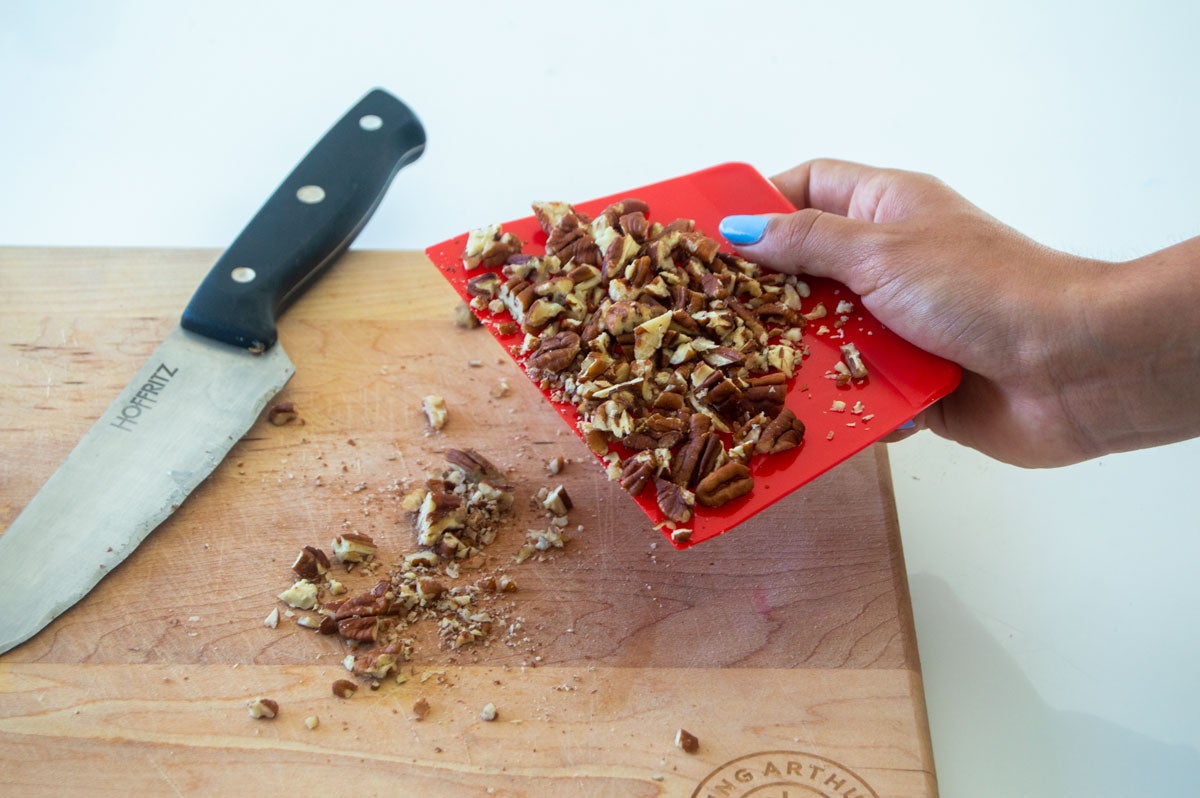 DOUGH SCRAPER & DOUGH KNIFE W/REPLACEMENT BLADES