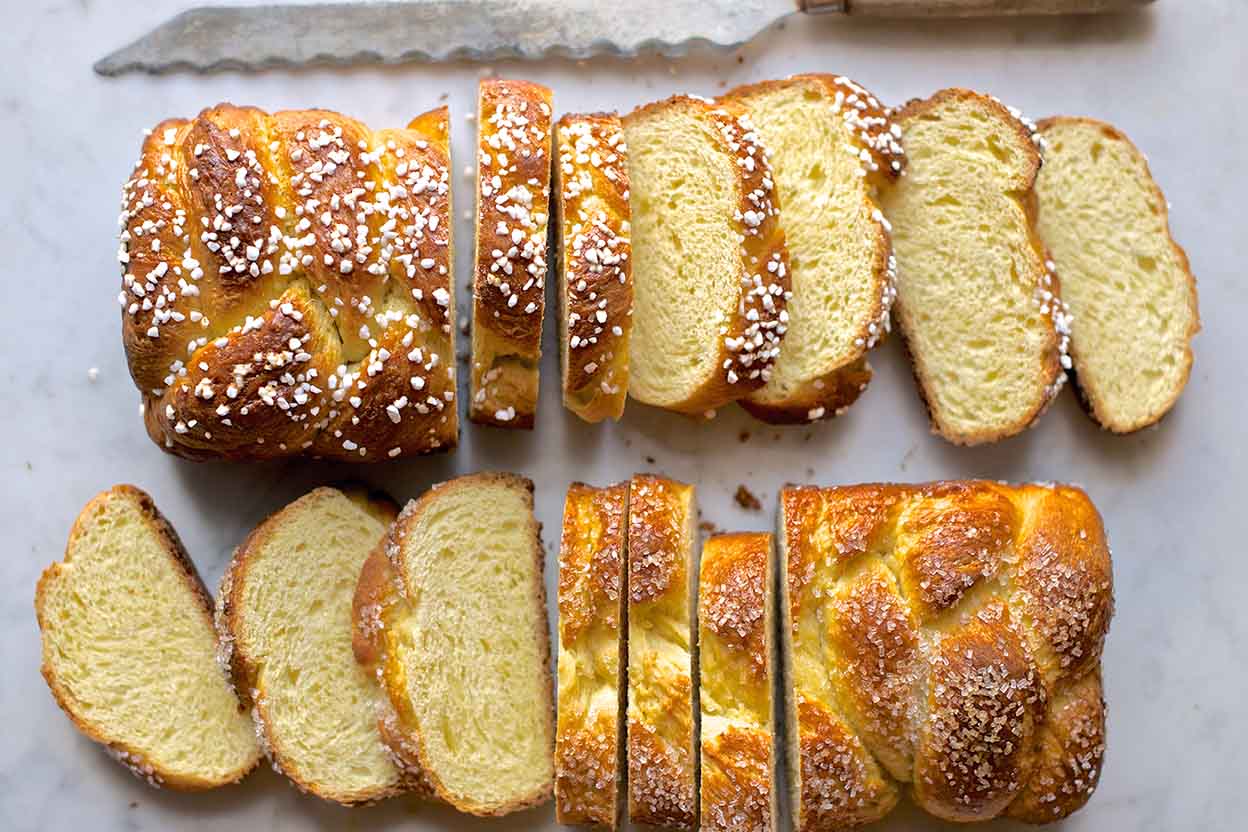 Mini Braided Sugar Brioche Harry's