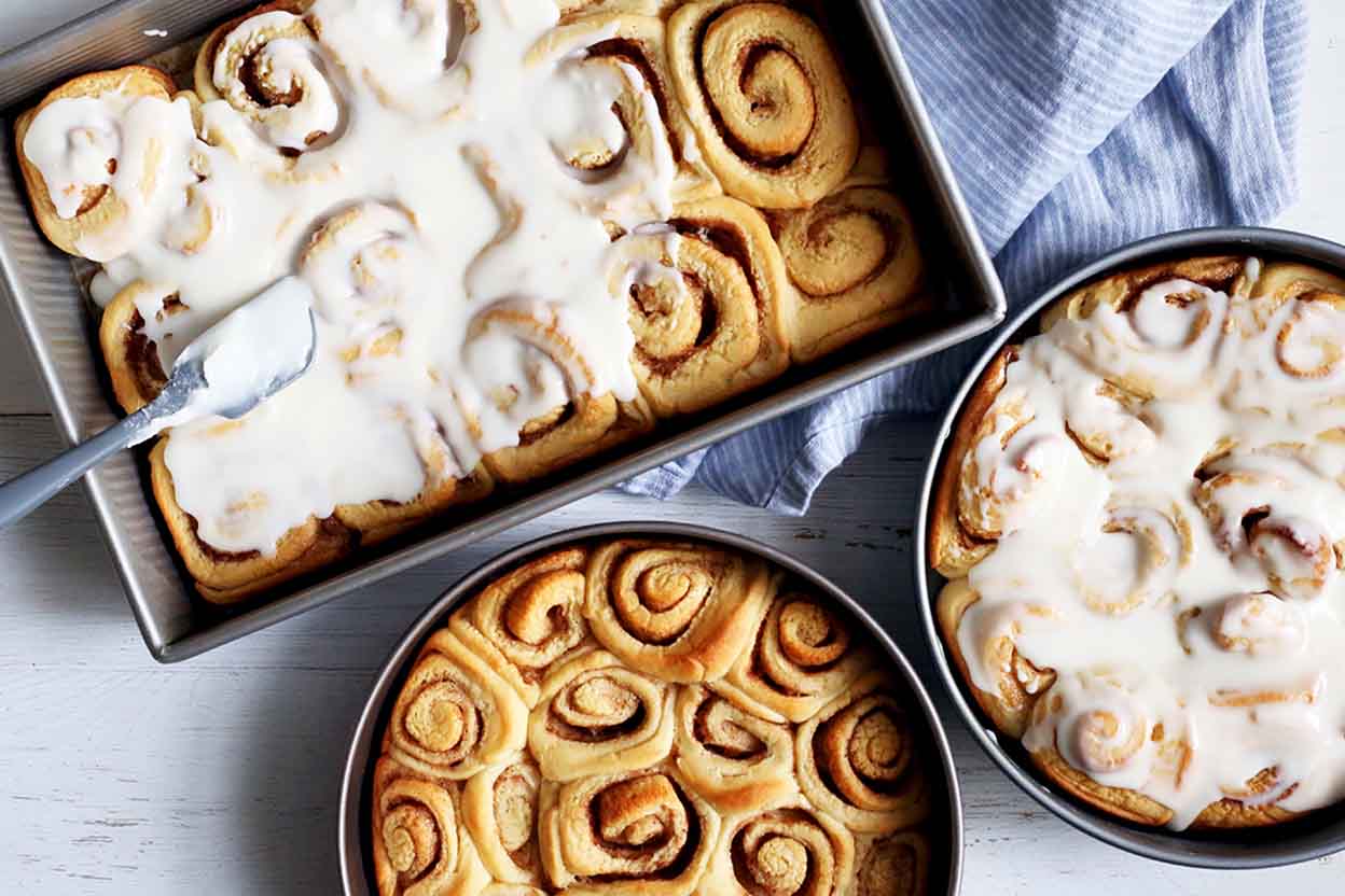 Cinnamon Roll Pan, 6 Count