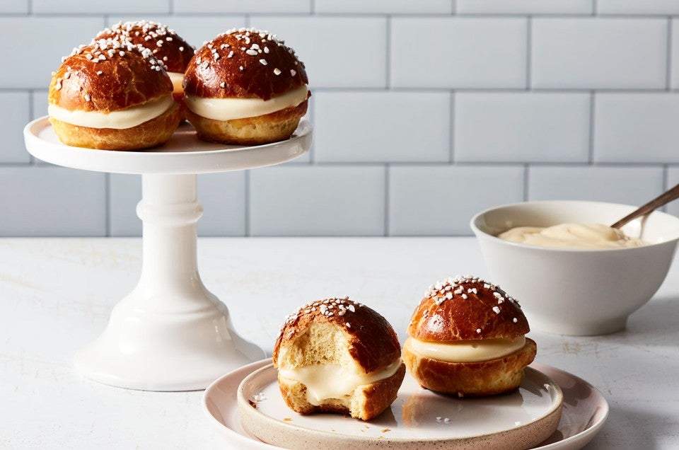 Vanilla Cream-Filled Brioche