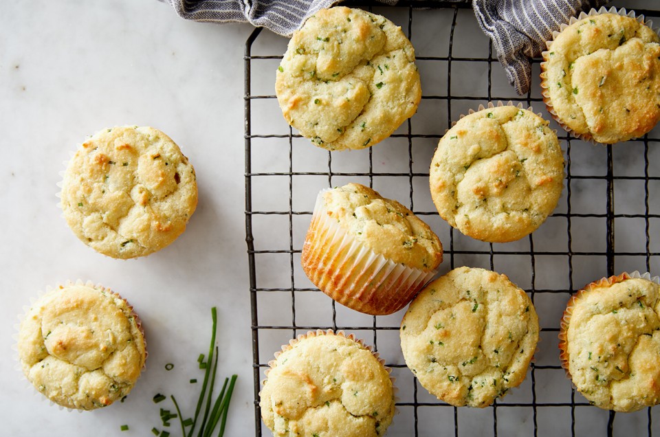 Low-Carb Parmesan-Chive Muffins
