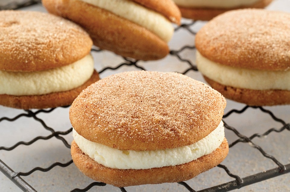 Mini Snickerdoodle Whoopie Pies