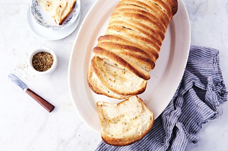 Cheddar Cheese Pull-Apart Bread - select to zoom