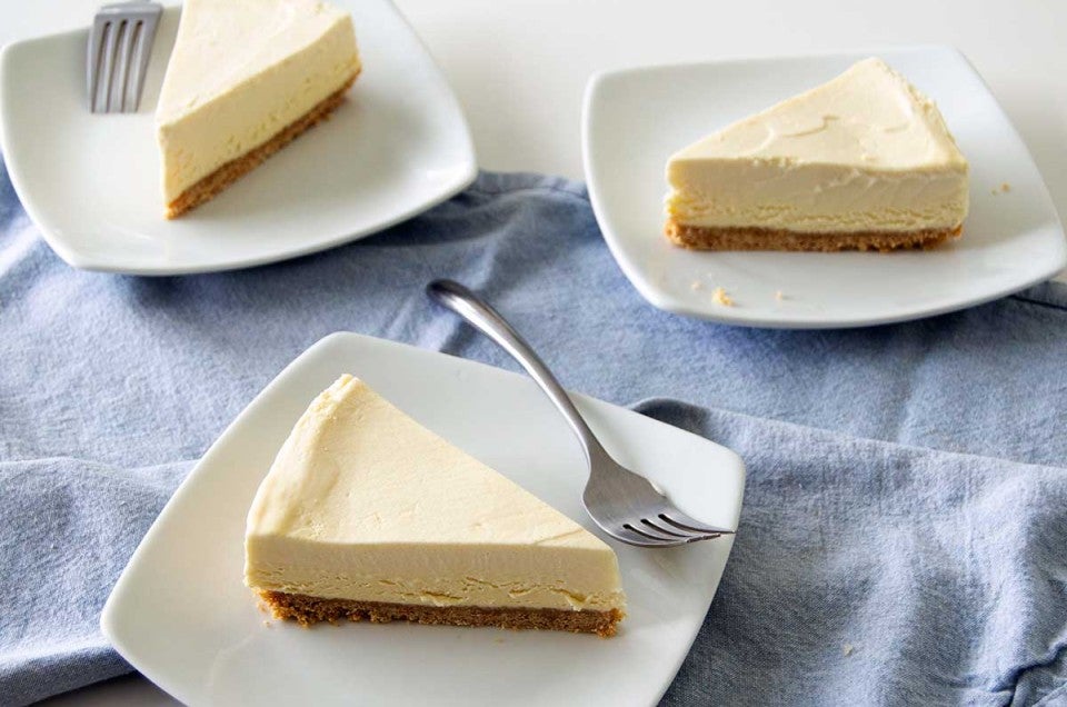 Sliced ice cream pie on plates