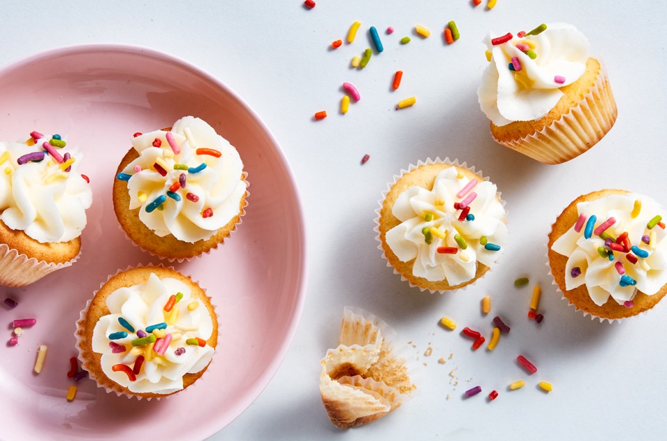 Vanilla Cupcakes made with baking sugar alternative