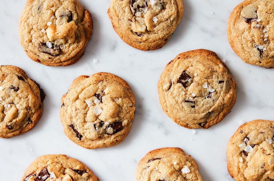 Keto-Friendly Macadamia Chocolate Chip Cookies