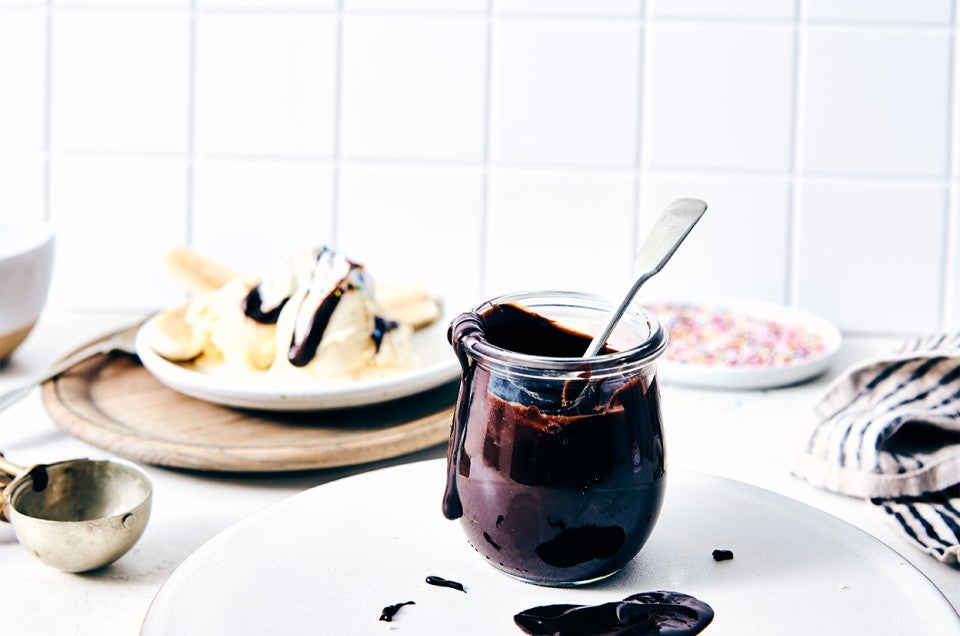 Quick and Easy Fudge Sauce - select to zoom