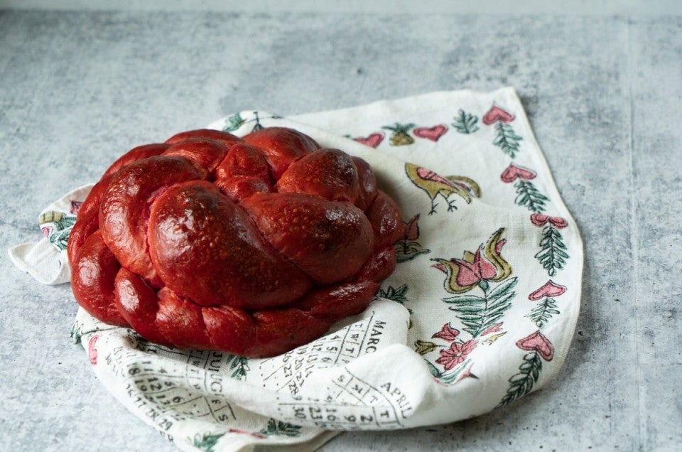 Round red challah