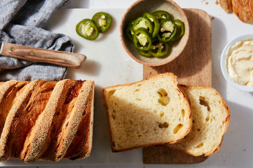 Jalapeño-Cheddar Bread - select to zoom