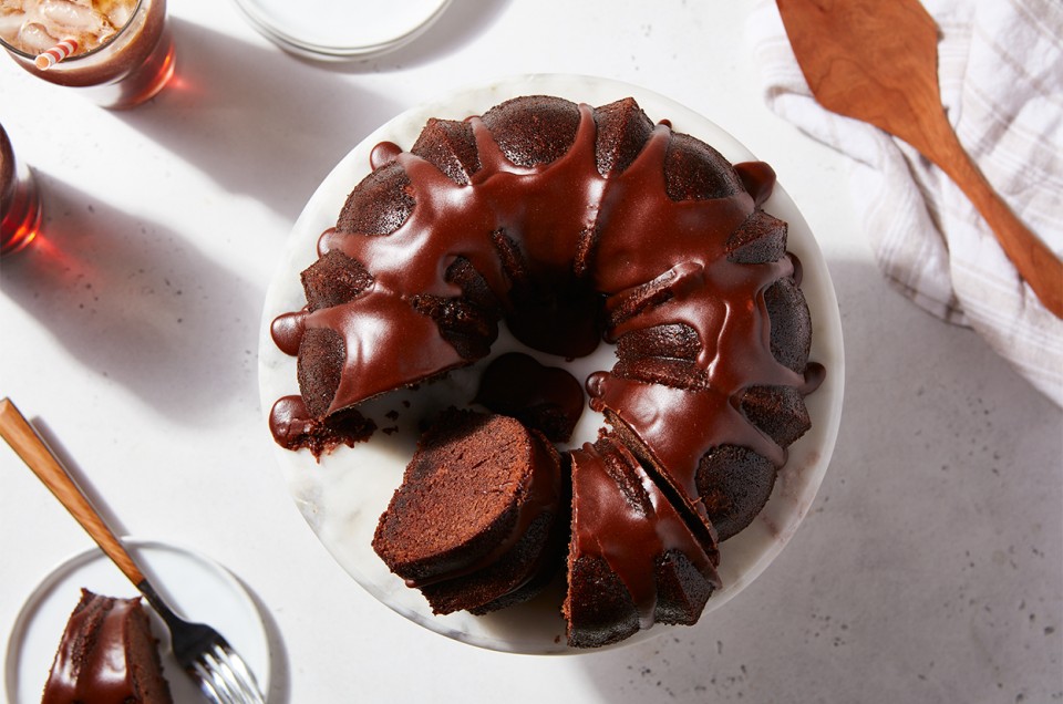 Root Beer Cake with Chocolate Root Beer Ganache - select to zoom