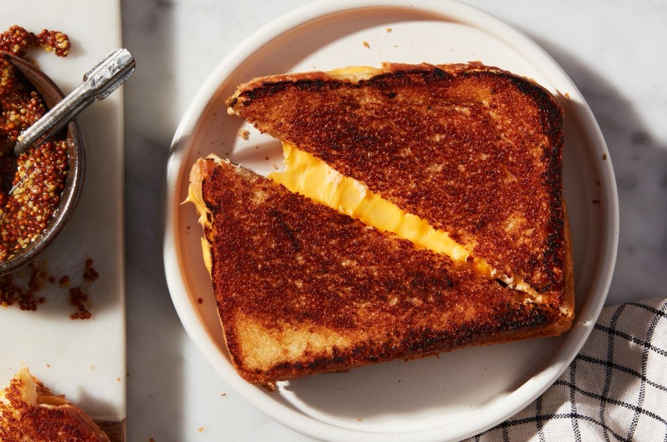 https://www.kingarthurbaking.com/sites/default/files/styles/featured_image/public/2022-03/Classic-Grilled-Cheese__0087.jpg?itok=7nJLayb6