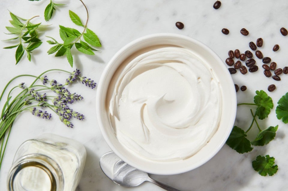 https://www.kingarthurbaking.com/sites/default/files/styles/featured_image/public/2022-07/Infused-Whipped-Cream-9674-01.jpg?itok=PUUqU7GA