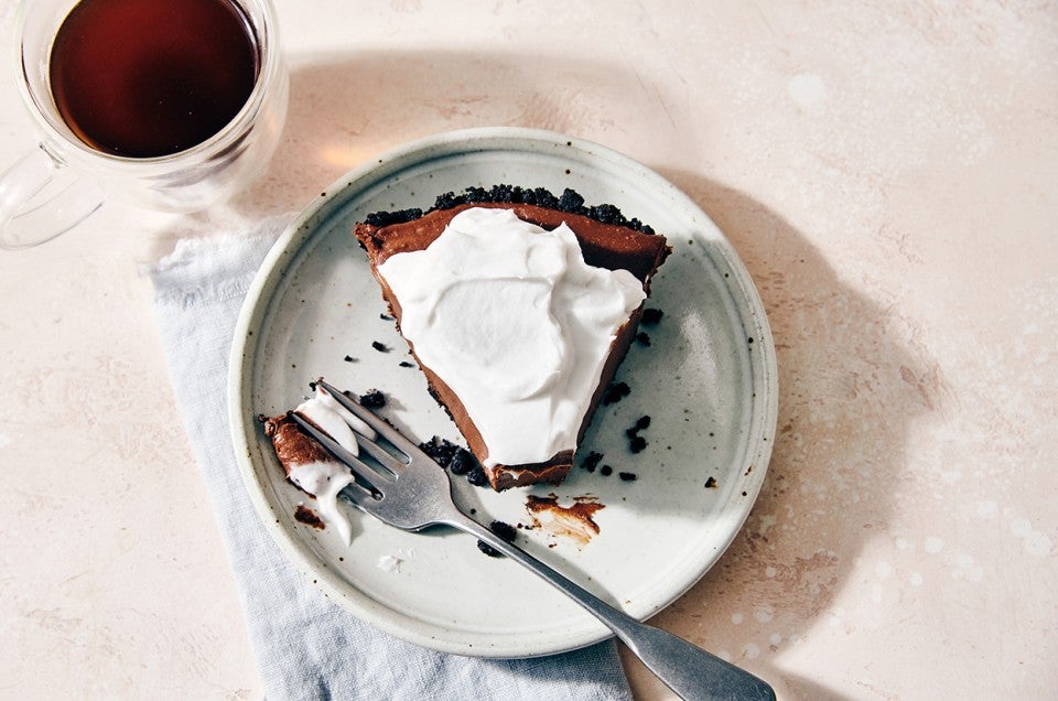 Vegan No-Bake Chocolate Cream Pie - select to zoom