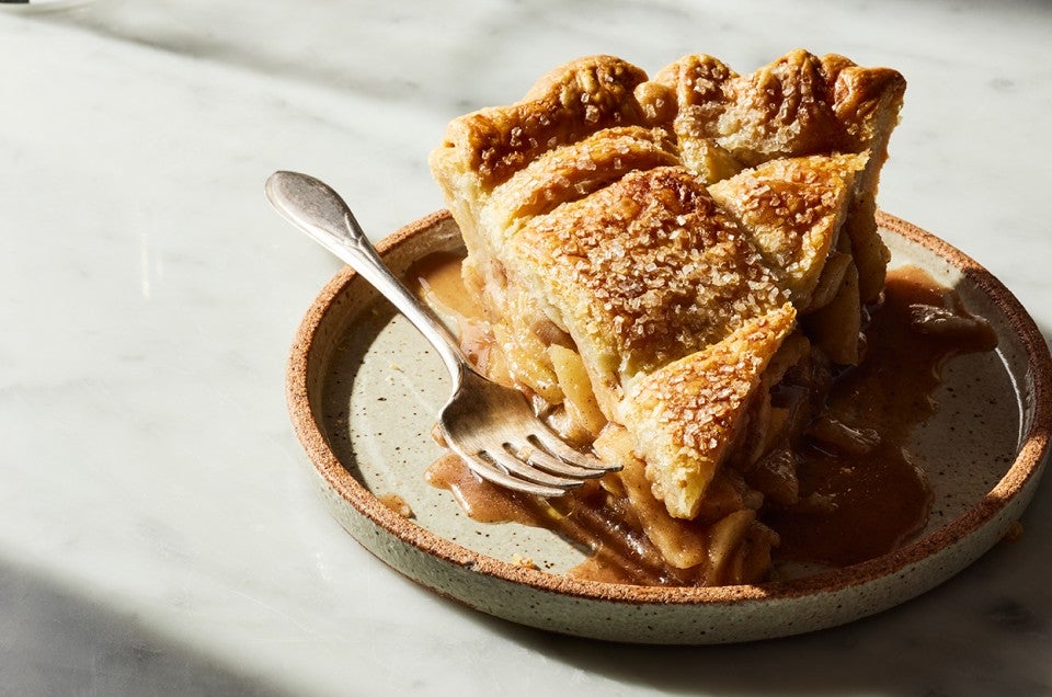 dutch caramel apple pie - Blue Bowl